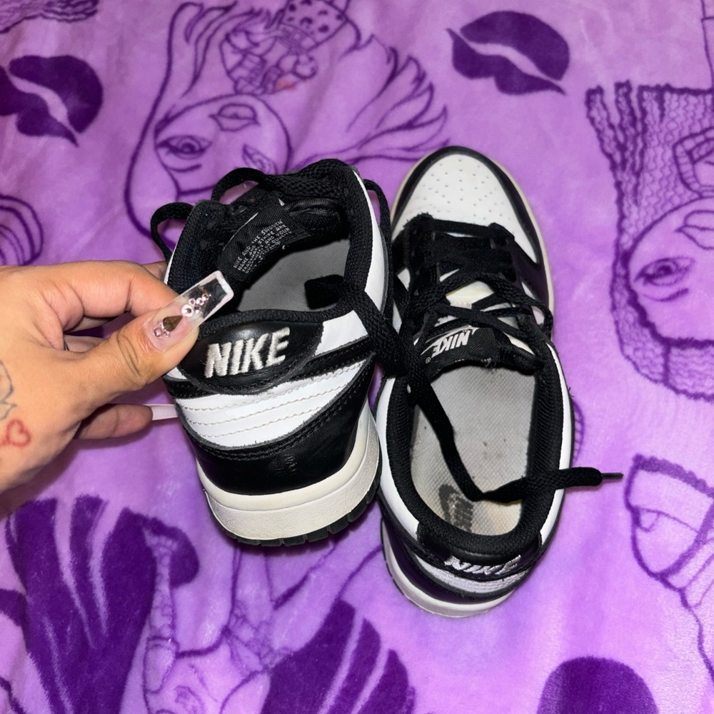 Nike Dunks - Picture 3 of 5